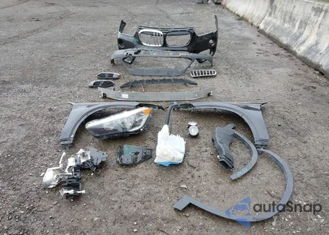 2018 BMW X1 xDrive28I z USA, uszkodzony, nr VIN WBXHT3C39J3H30531